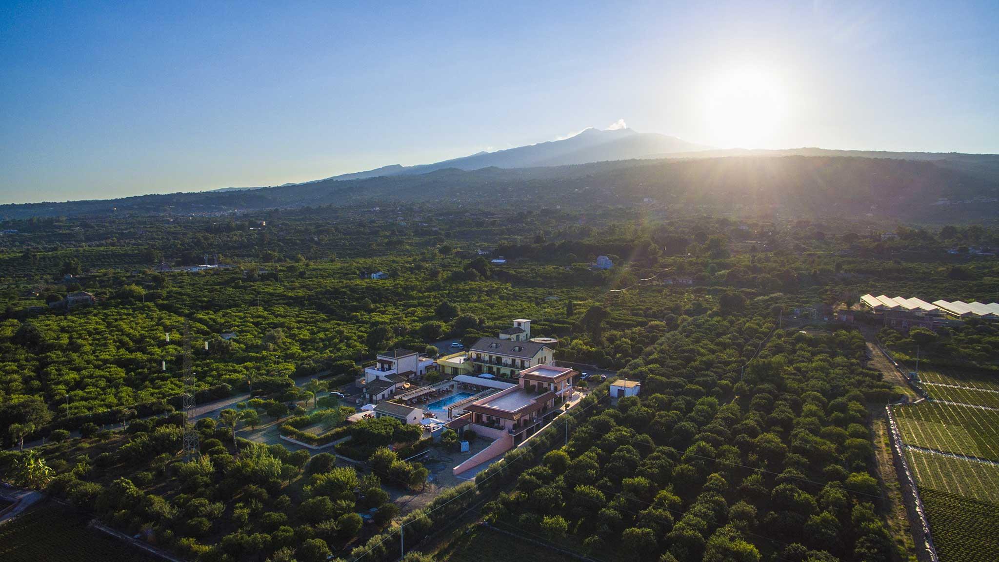 La Terra Dei Sogni Country Hotel Fiumefreddo di Sicilia Bagian luar foto