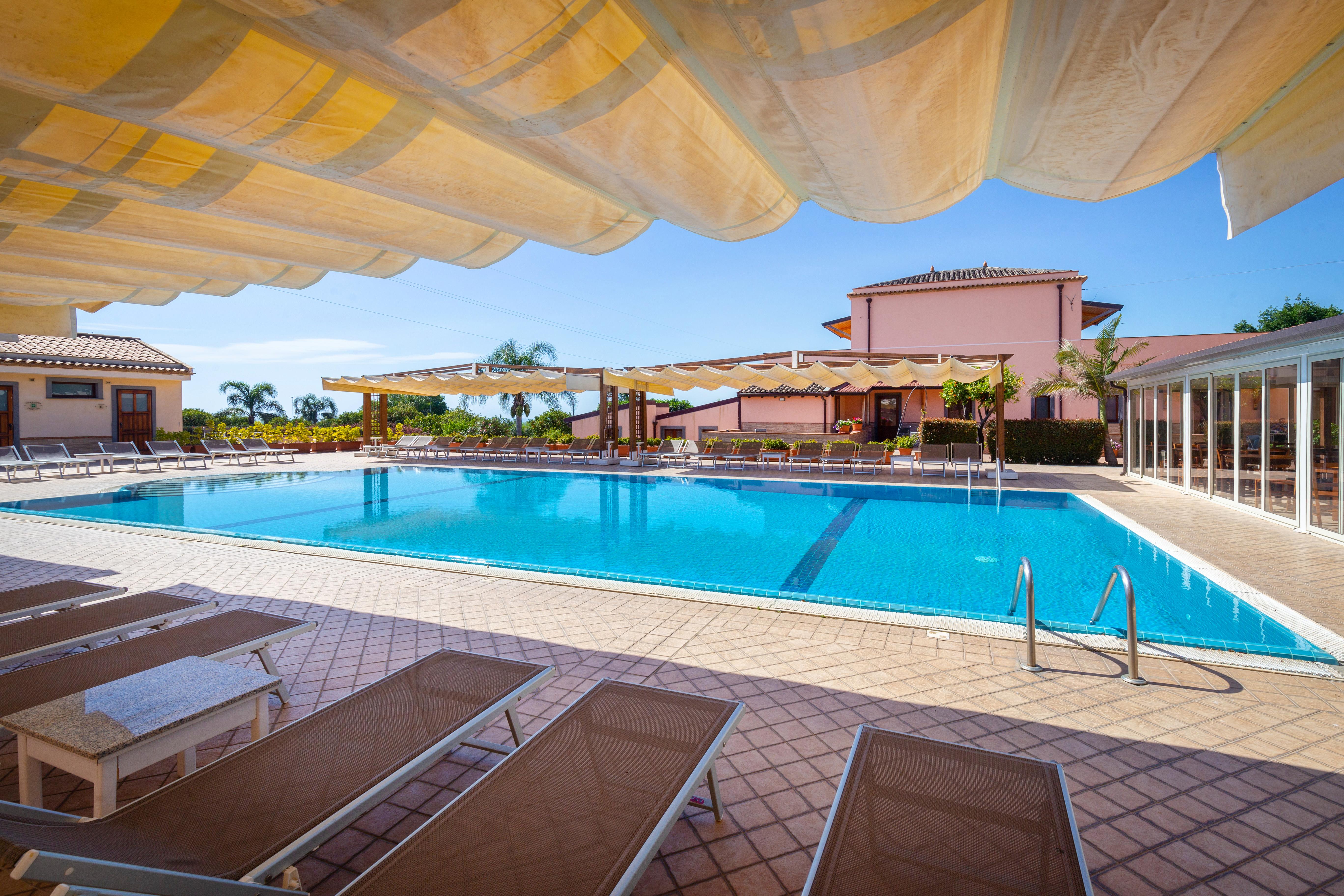La Terra Dei Sogni Country Hotel Fiumefreddo di Sicilia Bagian luar foto