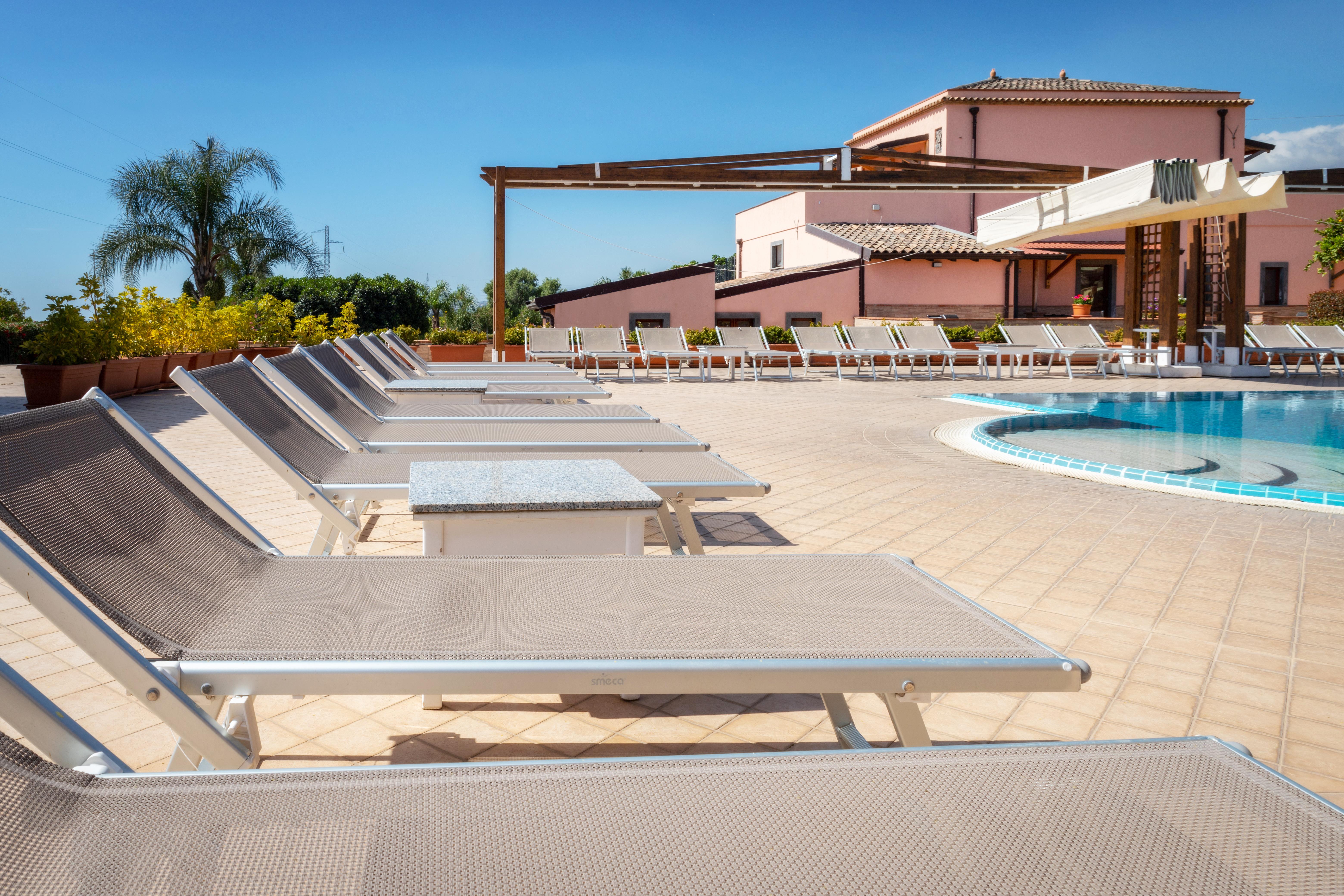 La Terra Dei Sogni Country Hotel Fiumefreddo di Sicilia Bagian luar foto