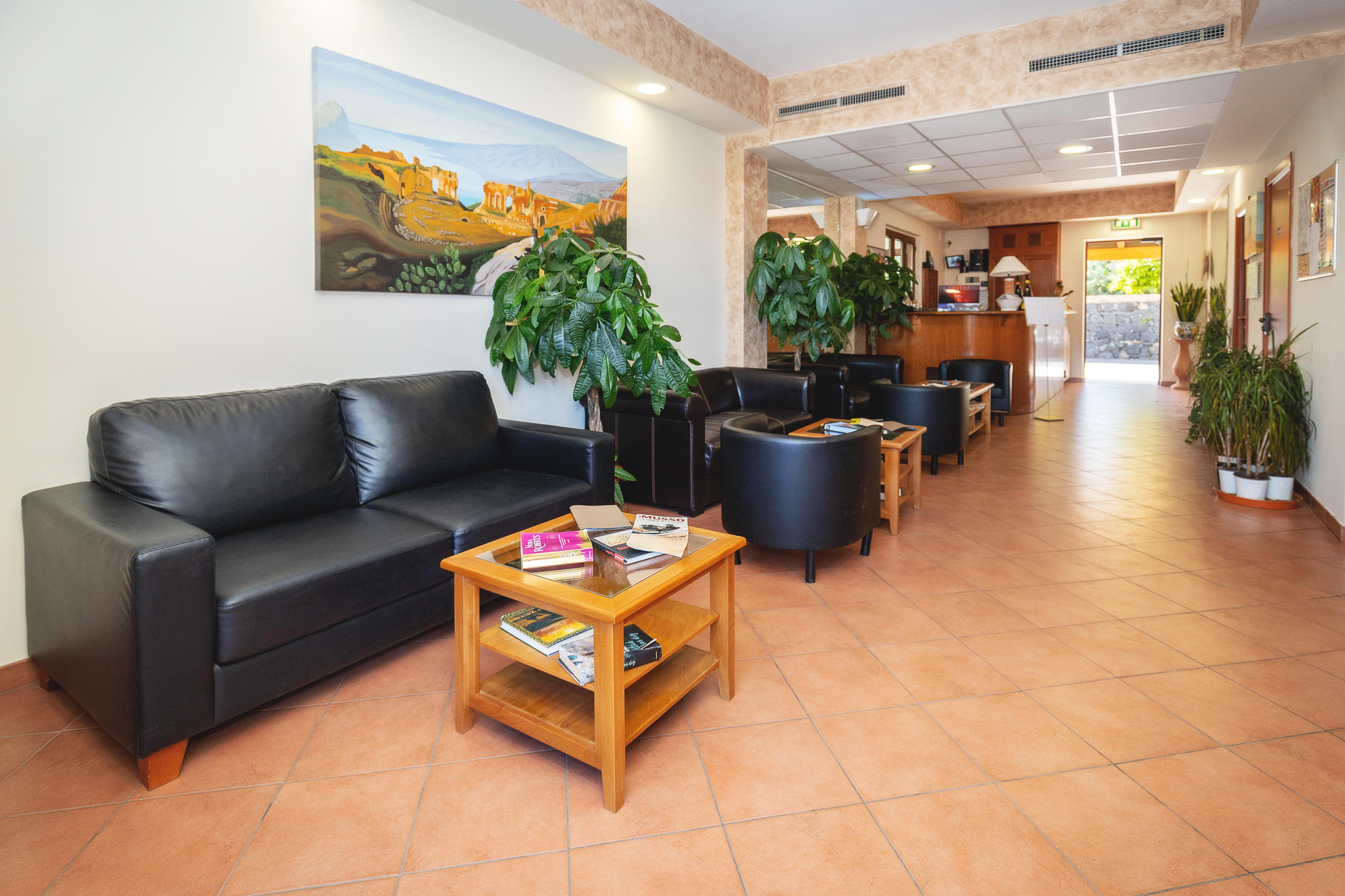 La Terra Dei Sogni Country Hotel Fiumefreddo di Sicilia Bagian luar foto