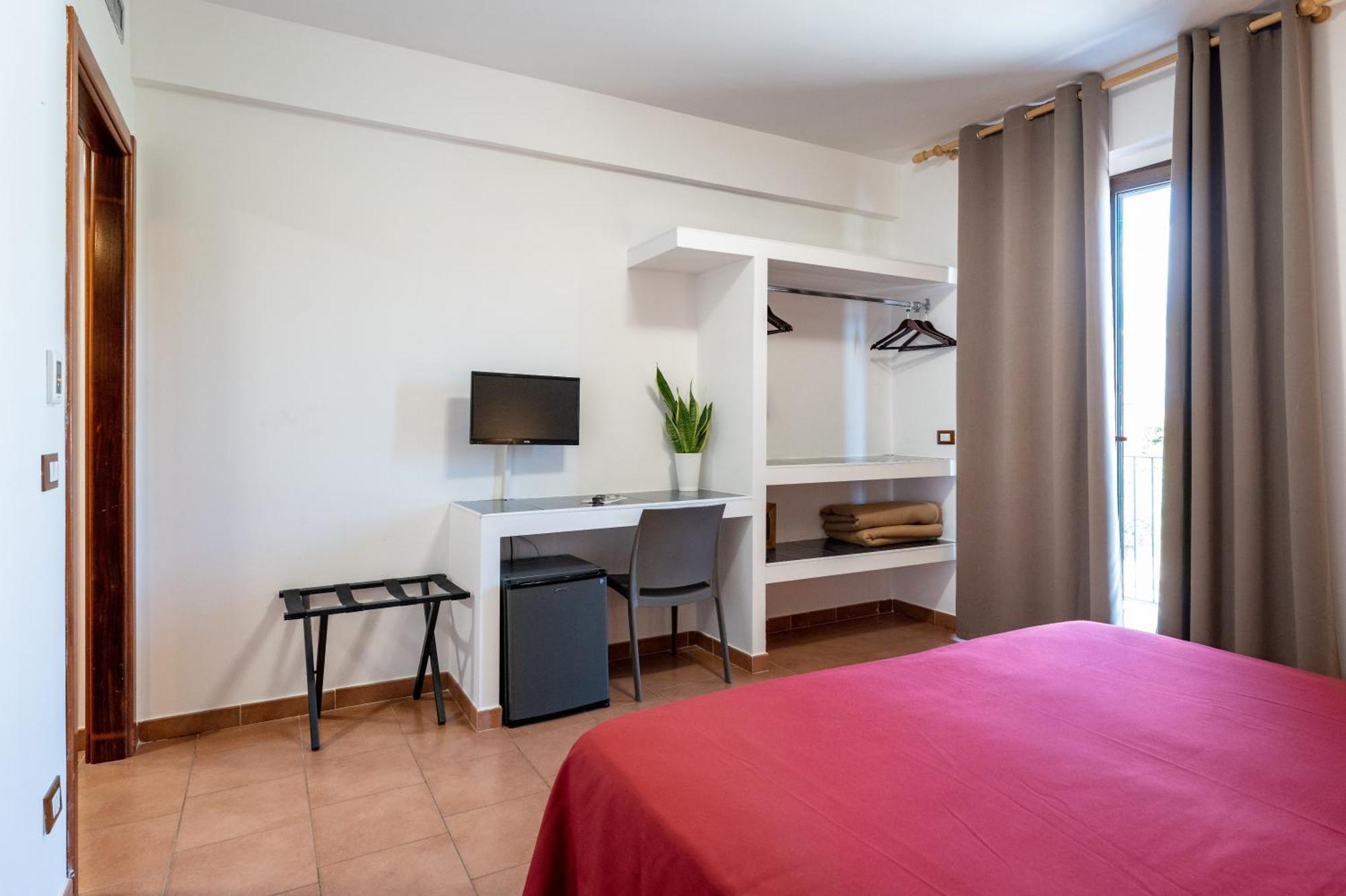 La Terra Dei Sogni Country Hotel Fiumefreddo di Sicilia Ruang foto
