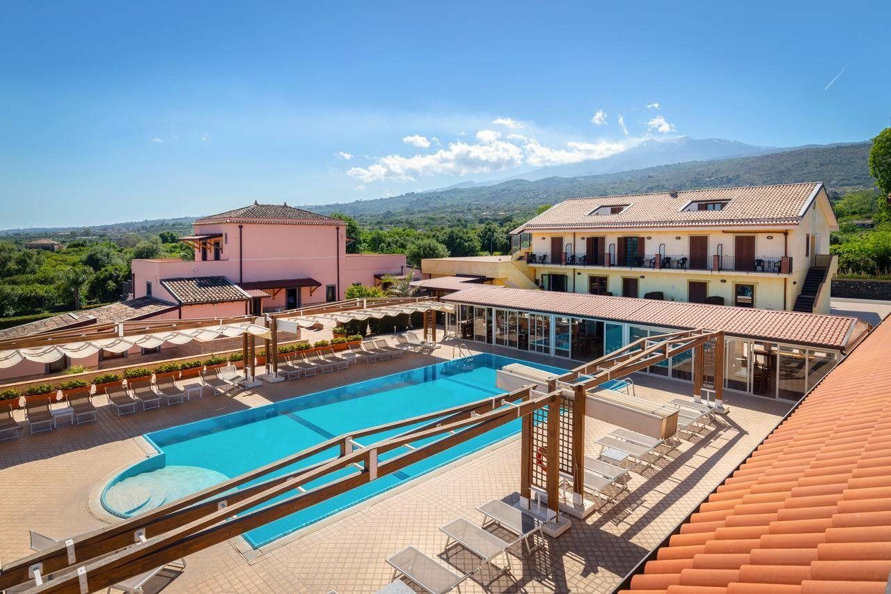 La Terra Dei Sogni Country Hotel Fiumefreddo di Sicilia Bagian luar foto